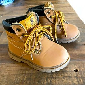 Toddler boots 6